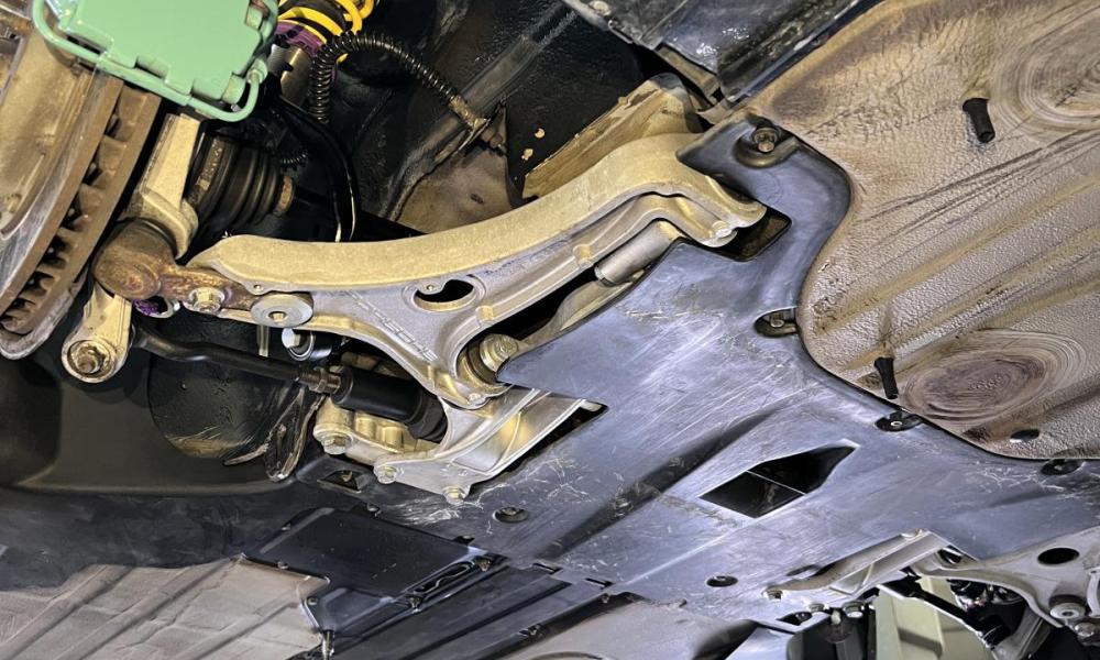 pulizia ghiaccio secco Porsche 993 · detailing Porsche 993 · pulizia sottoscocca Porsche · Porsche 993 sottoscocca · trattamento ossidazione Porsche